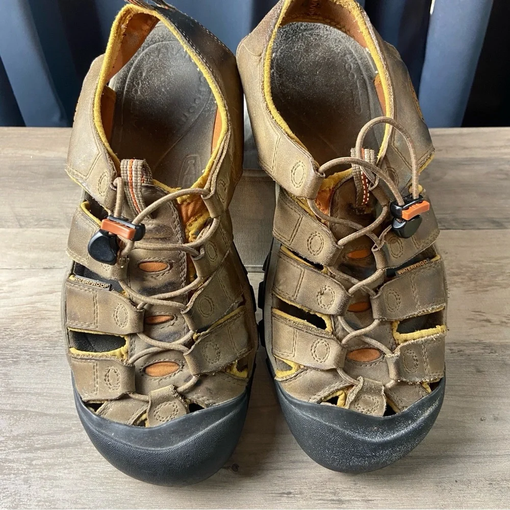 Keen Newport Brown Leather Sandal Waterproof Outdoor Hiking Men's 10.5‎